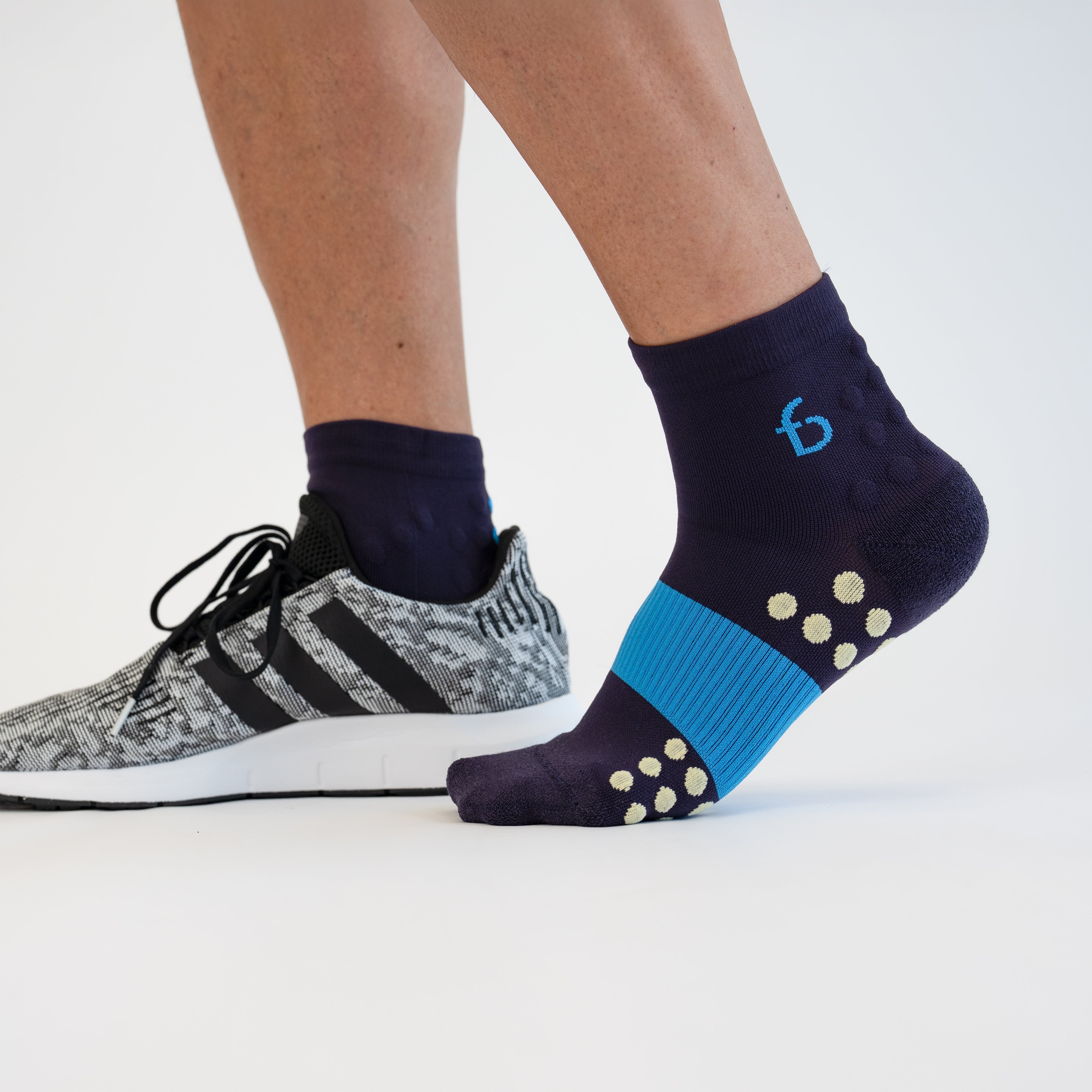 Performance Quarter Cut Running Socks